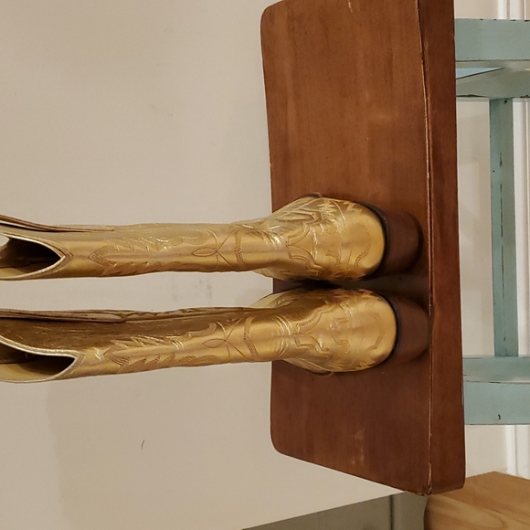 Back at the Ranch Cowboy boots size 6 Color: Gold - Picture 3 of 4